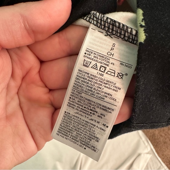 Old Navy size S black fitted dress with safari animal print - Picture 6 of 8